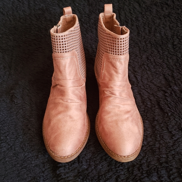 Booties - Picture 6 of 9